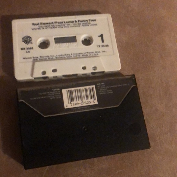 Rod Stewart foot loose and Fancy free cassette tape music - Picture 4 of 4
